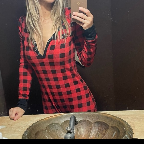 RARE VS PINK Plaid Onesie Pajamas Butt Flap PJs S Victoria’s Secret Bodysuit - Picture 4 of 10